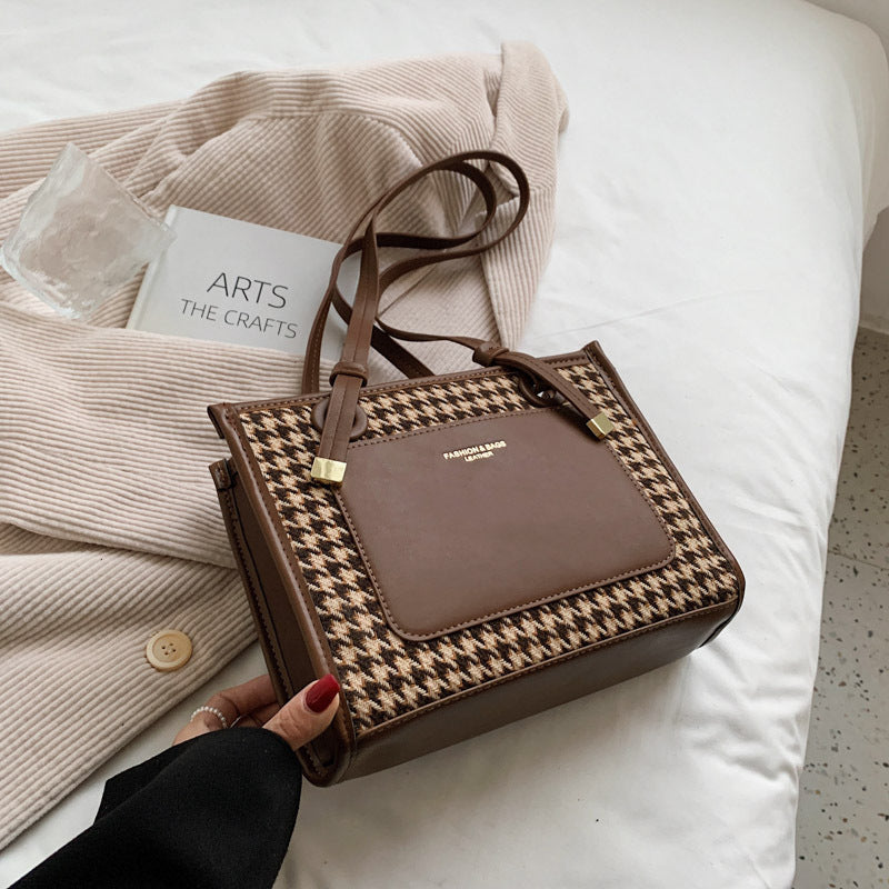 Plaid Large Capacity Commuter Bag for Women – Stylish Work Tote