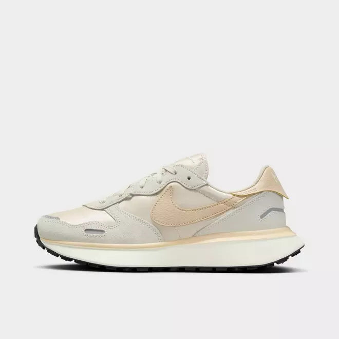 Women's Nike Phoenix Waffle Casual Shoes