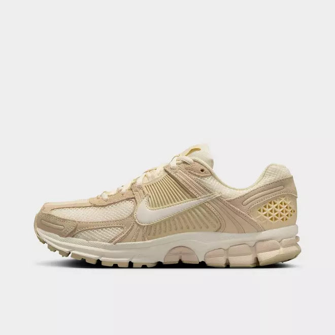 Women's Nike Zoom Vomero 5 Suede Casual Shoes