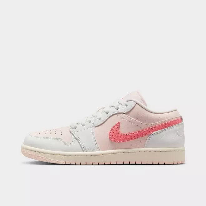 Women's Air Jordan 1 Low SE Casual Shoes