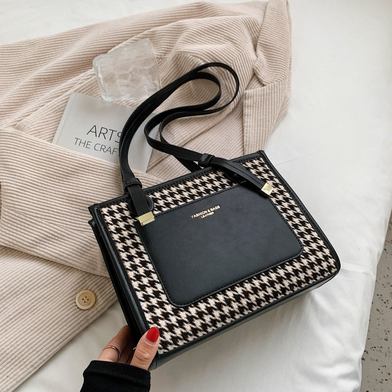 Plaid Large Capacity Commuter Bag for Women – Stylish Work Tote