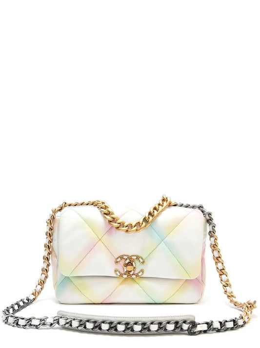 CHANEL 2022 medium 19 shoulder bag