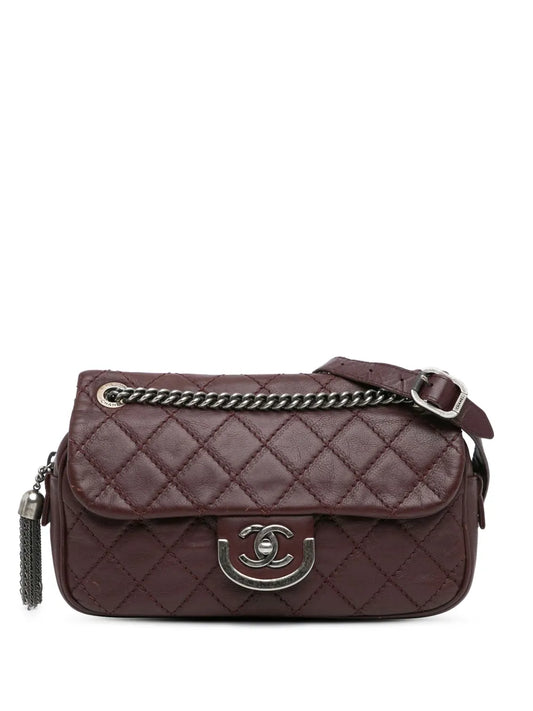 CHANEL 2013 2014 Paris Edinburgh Medium Calfskin Coco Sporran Flap crossbody bag