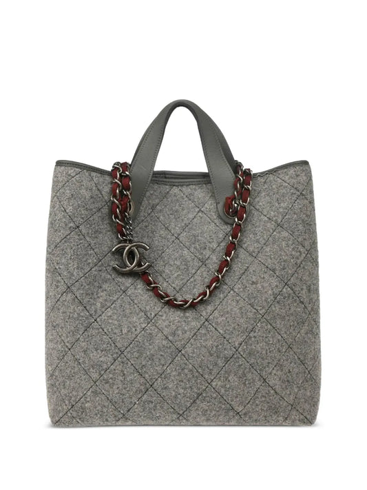 CHANEL 2011 felt tote bag