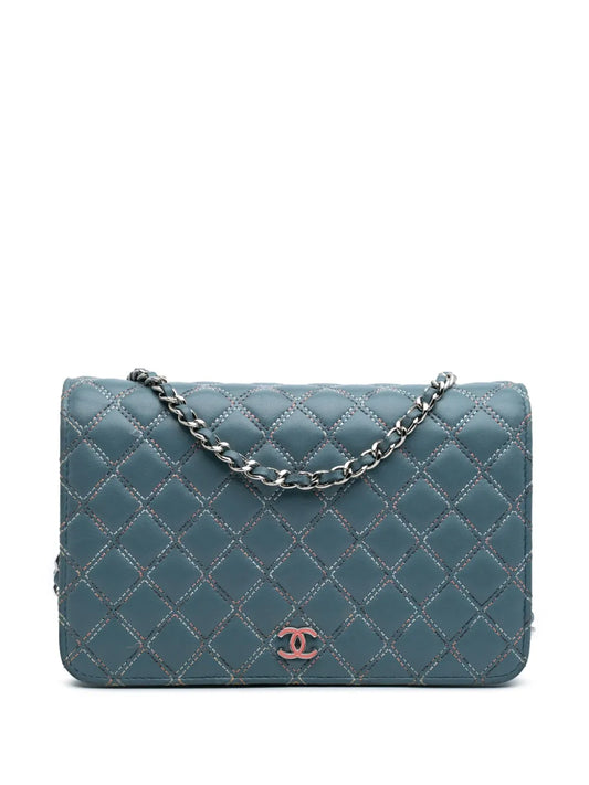 CHANEL 2019 Quilted Lambskin Double Stitch Wallet On Chain crossbody bag