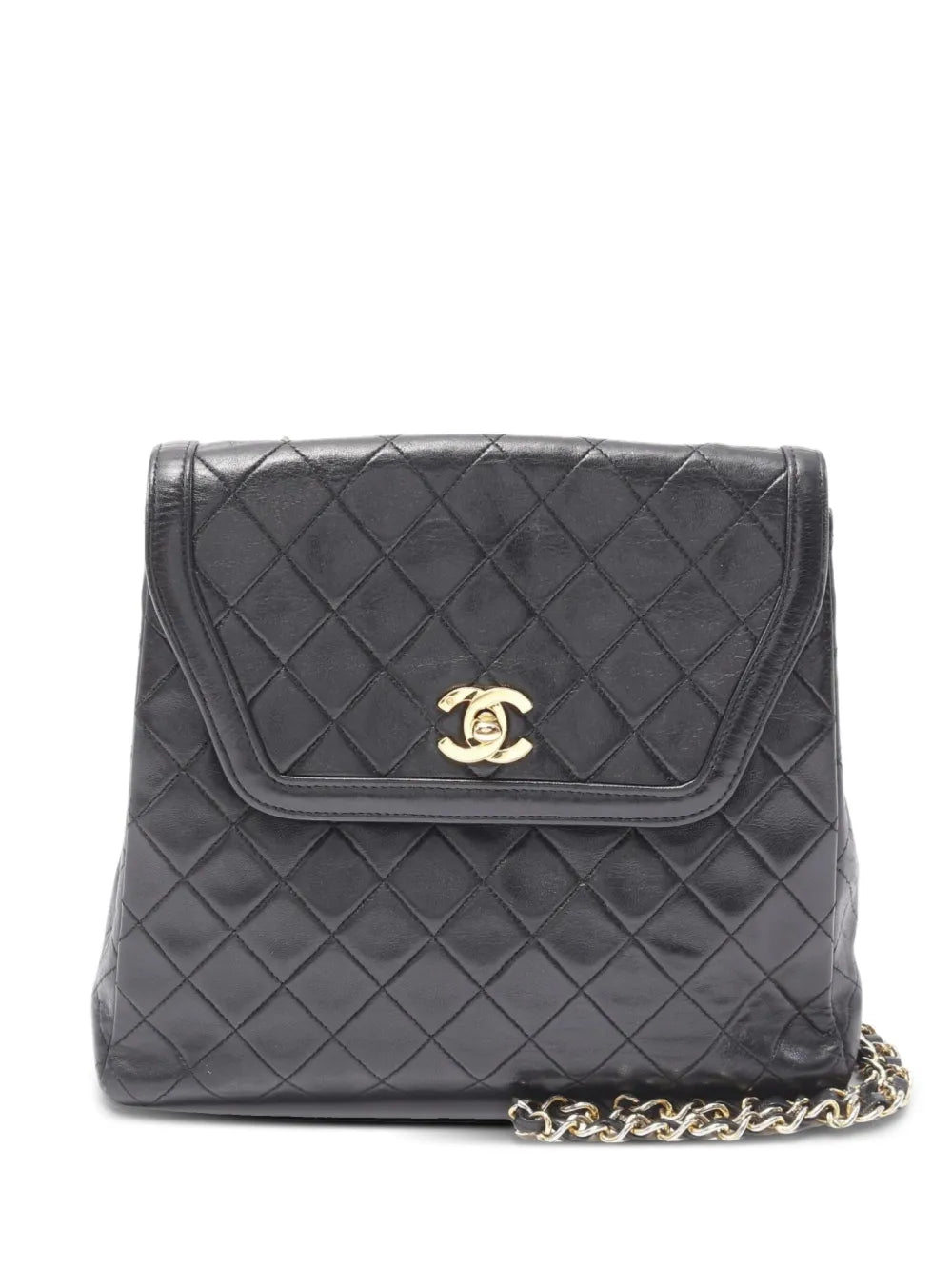 CHANEL 2000 matelassé shoulder bag
