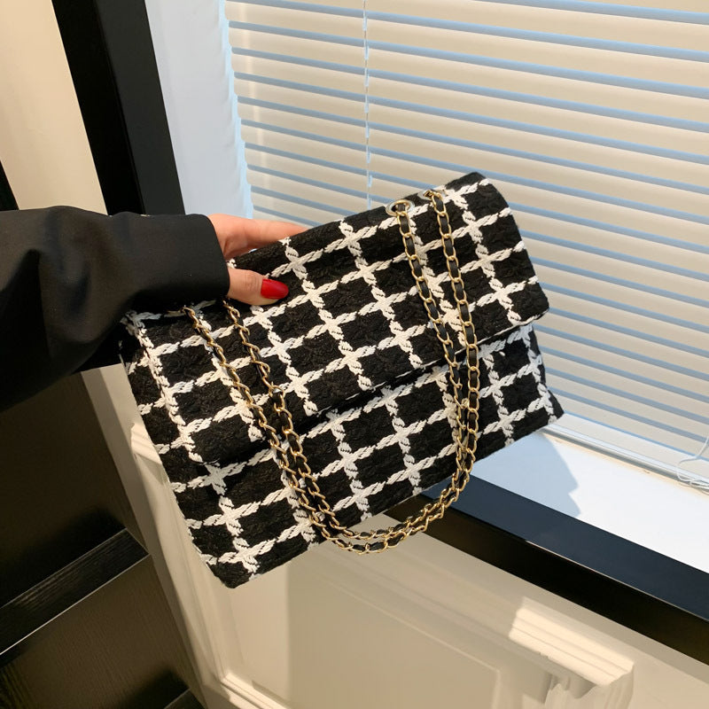 Women’s Autumn Check Pattern Shoulder Bag | Trendy Plaid Fashion Handbag