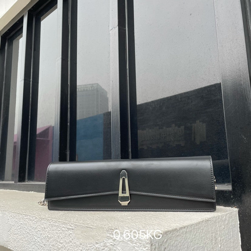 Personalized Retro Small Square One-Shoulder Chain Clutch Bag for Women