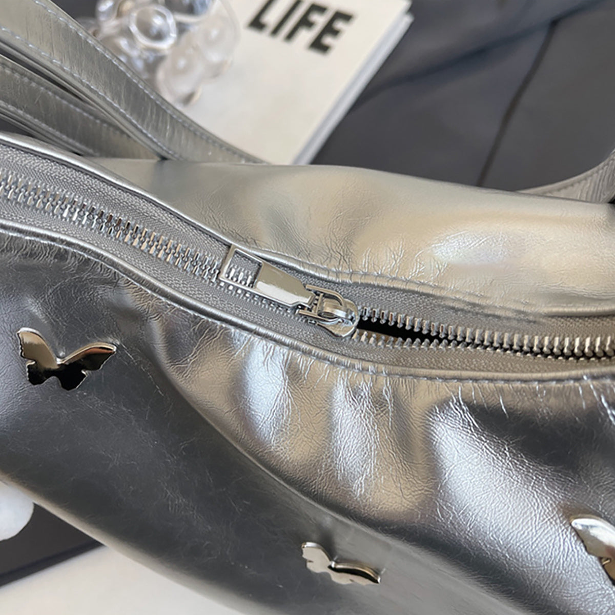 Large Designer Women’s Handbags – Leather Crossbody & Shoulder Bags with Adjustable Straps