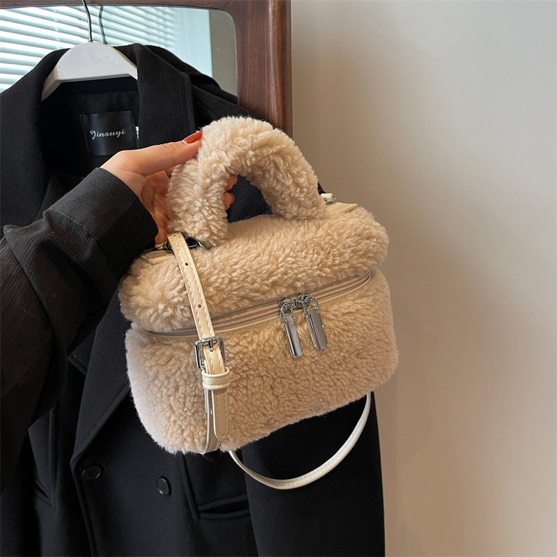 Women’s Lamb Wool Bag – Cozy Plush Winter Shoulder Handbag