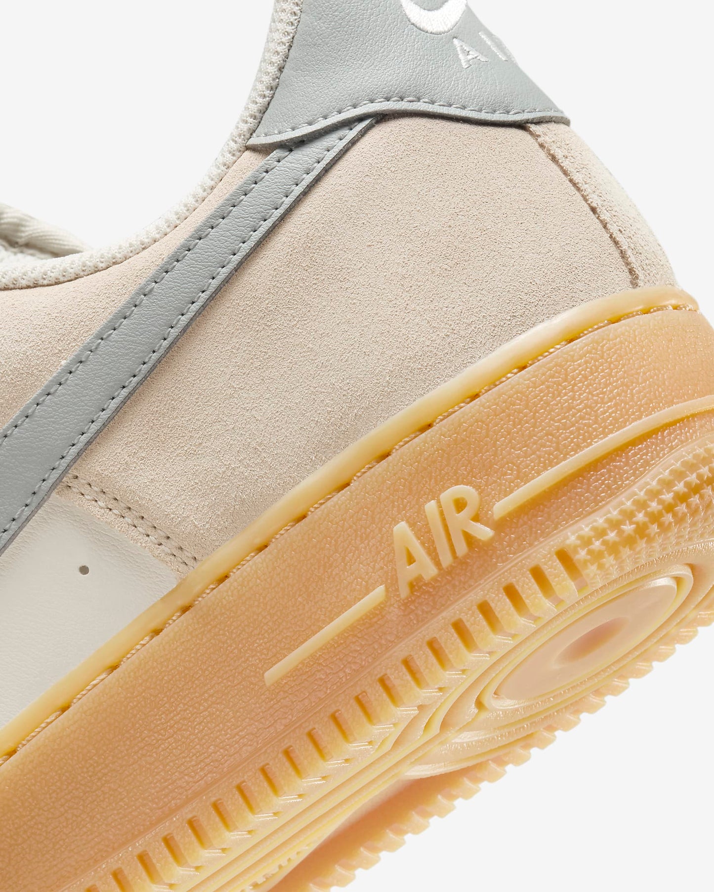 Nike Air Force 1 '07 LV8