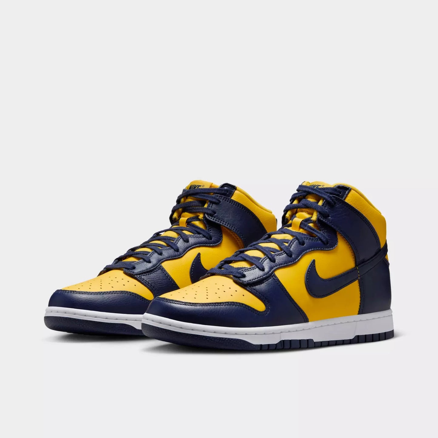 Men's Nike Dunk High Retro Premium Casual Shoes