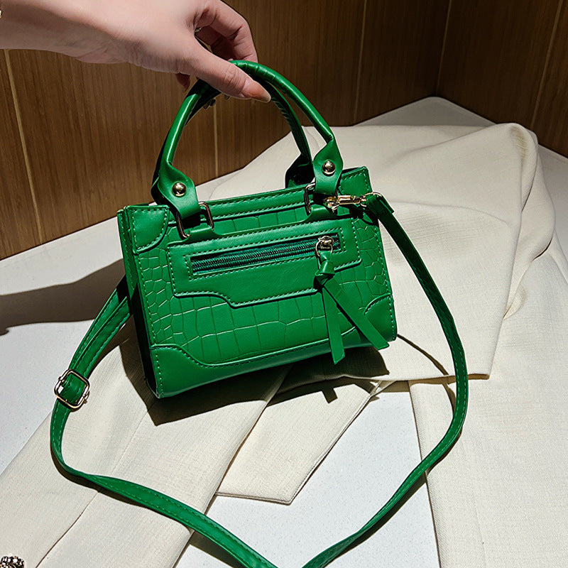 Women’s Commuter Shoulder Bag – Elegant Hand-Carry Handbag