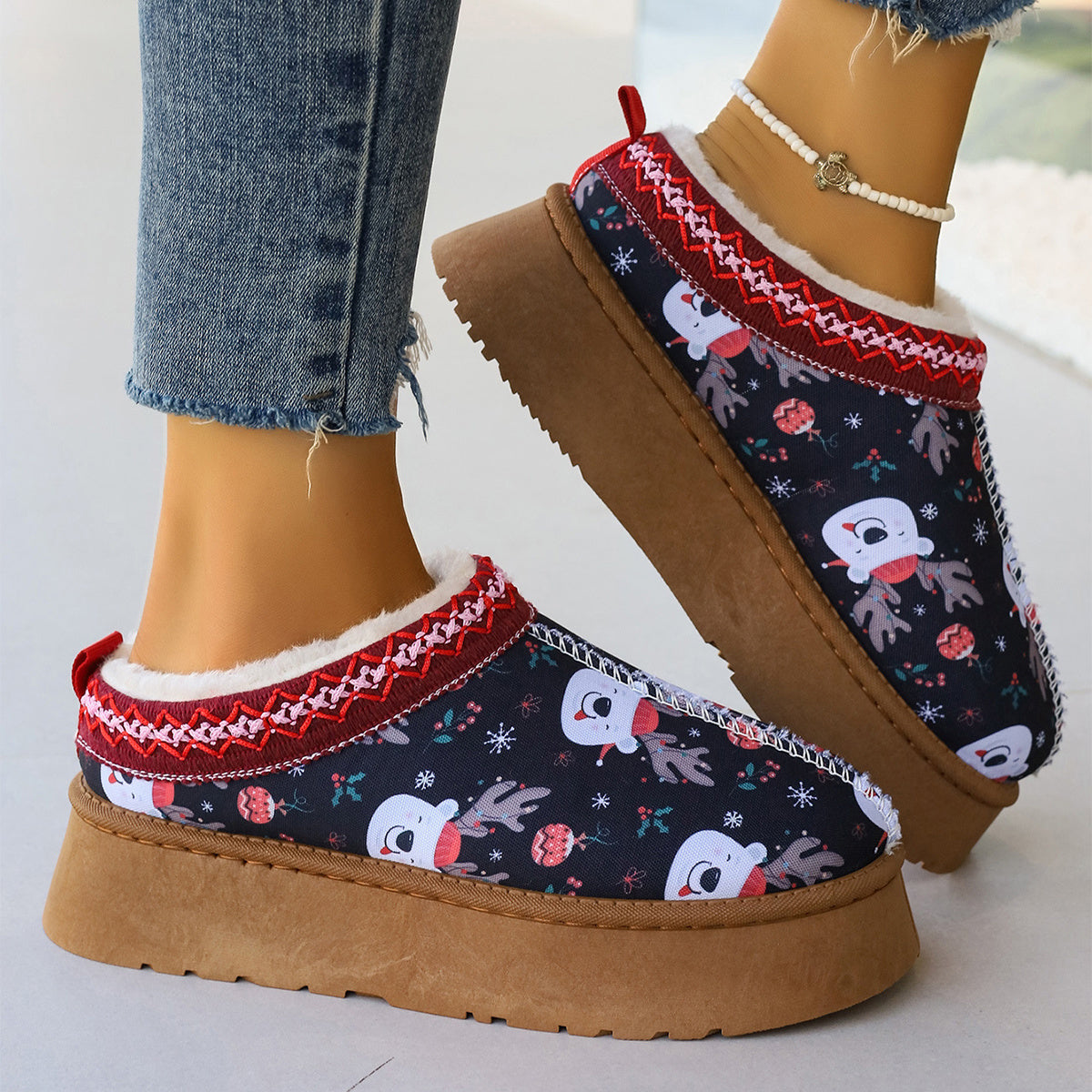 Women’s Christmas Print Ankle Boots – Plush Lined Slip-On Winter Shoes