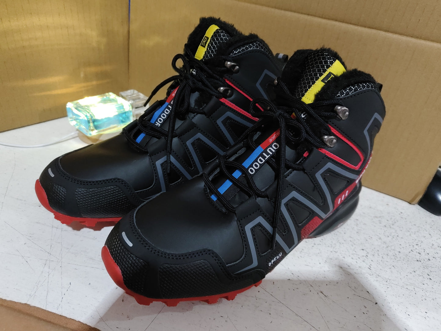 Men’s Winter Snow Boots – High-Top Thermal Mountaineering Shoes