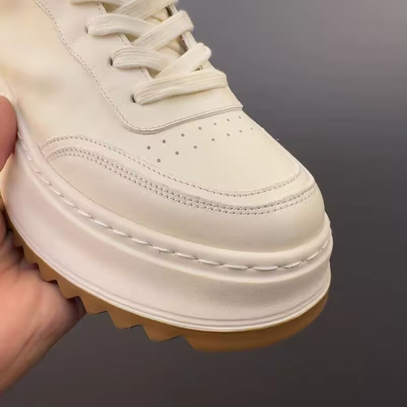 Men’s Retro White Leather Shoes – Casual & Stylish