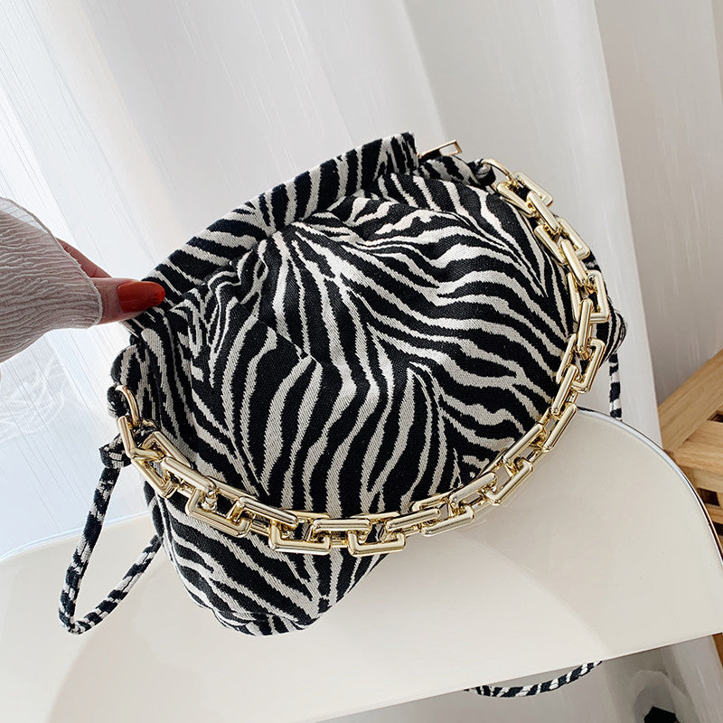 Fashion Cloud Shoulder Bag – Western Style Chain Fold Armpit Bag for Women