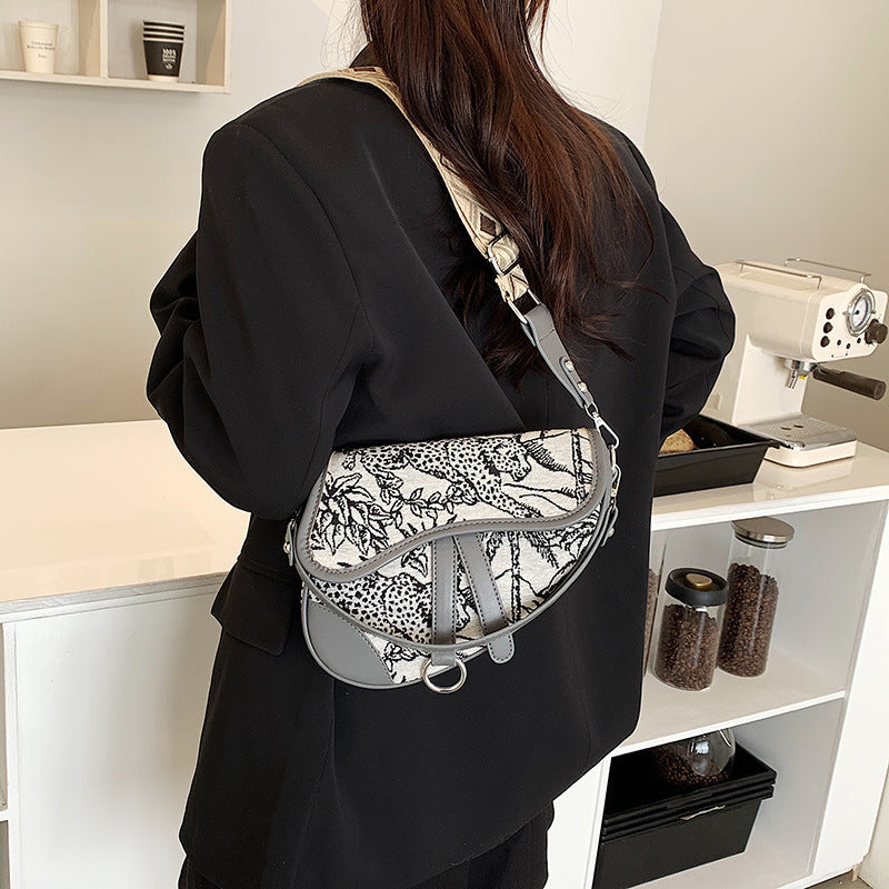 Frosted Contrast Color Shoulder Bag for Women — simple, stylish, and fully optimized