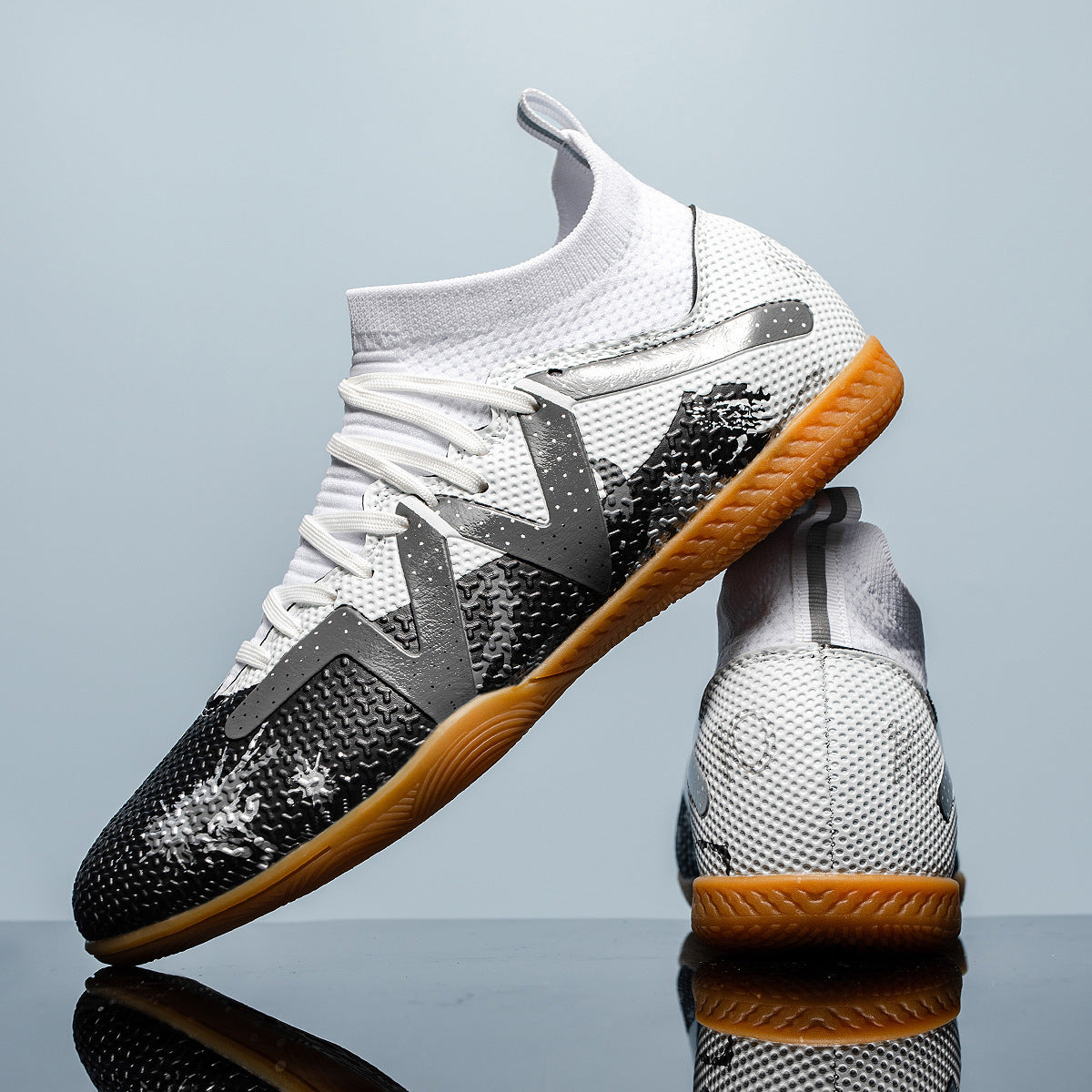 Men’s Football Flat Shoes – Plus Size Youth Sports Sneakers