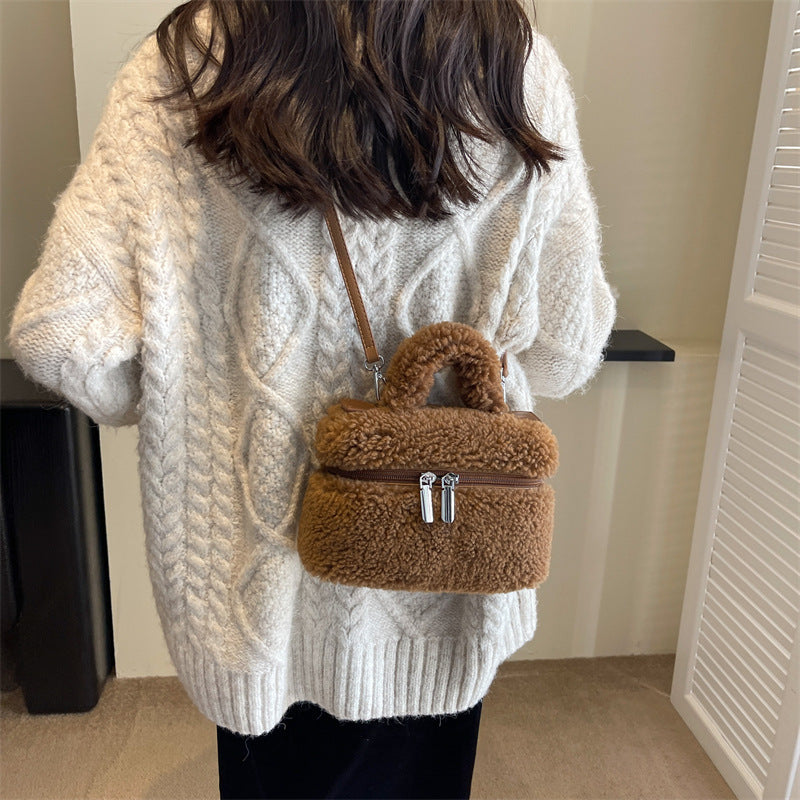 Women’s Lamb Wool Bag – Cozy Plush Winter Shoulder Handbag