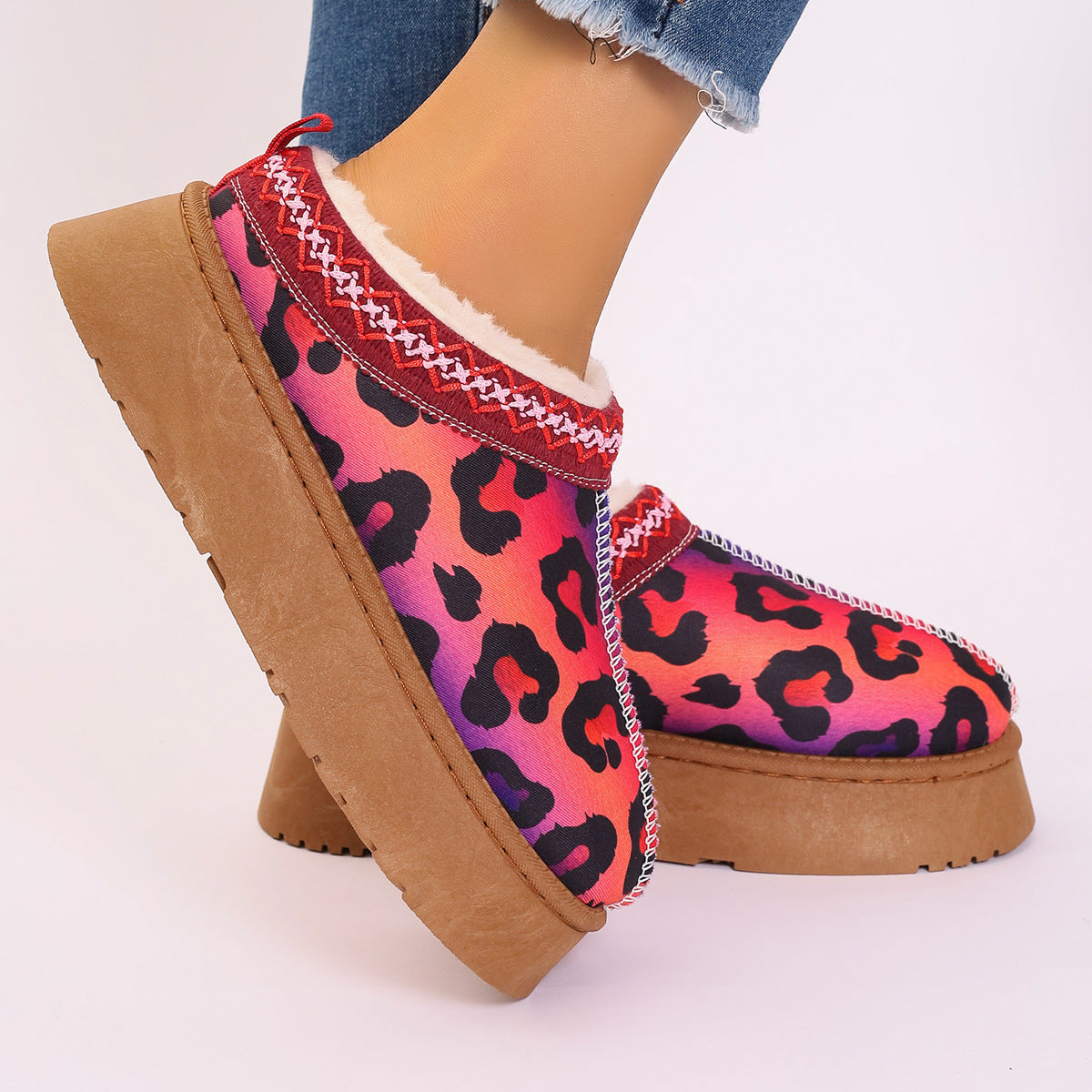 Women’s Christmas Print Ankle Boots – Plush Lined Slip-On Winter Shoes
