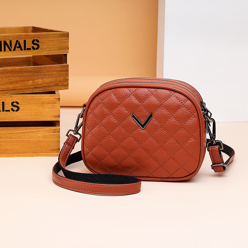 New Retro Cowhide Diamond Embroidery Thread Shoulder Messenger Bag