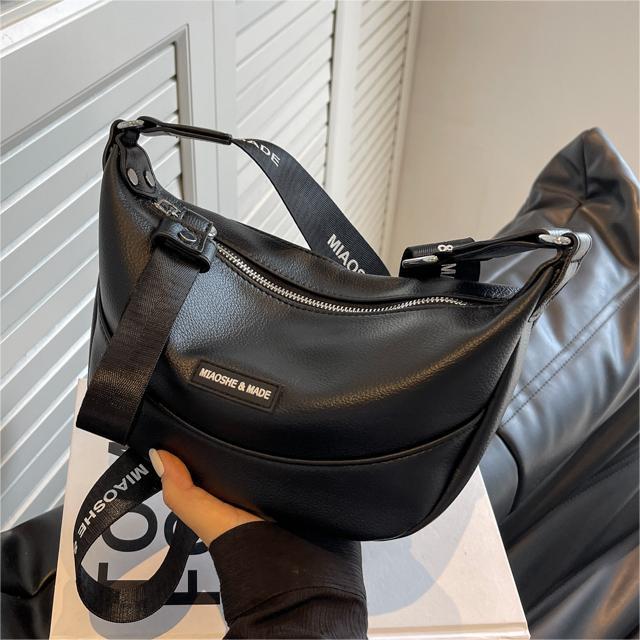 Best-Selling Women’s Crossbody Bag – Versatile Dumpling Design