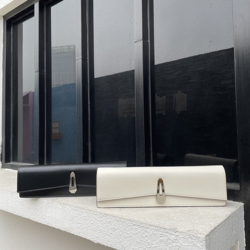 Personalized Retro Small Square One-Shoulder Chain Clutch Bag for Women